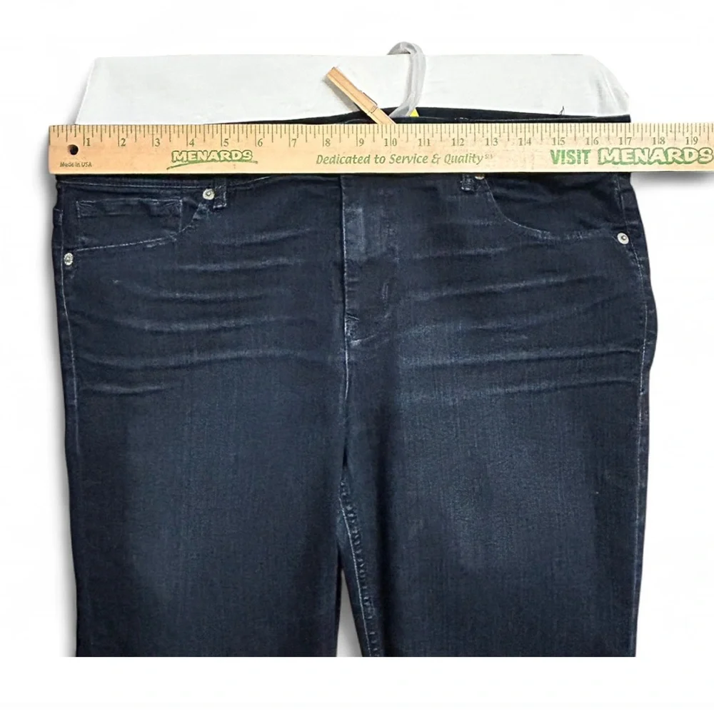 EXPRESS Blue Ankle Cropped Jeans with Slim Fit 12, Good Condition.